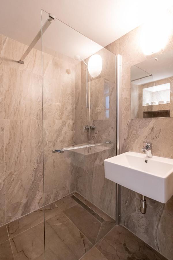 Apartments & Rooms Carera 6 Rovinj Bagian luar foto
