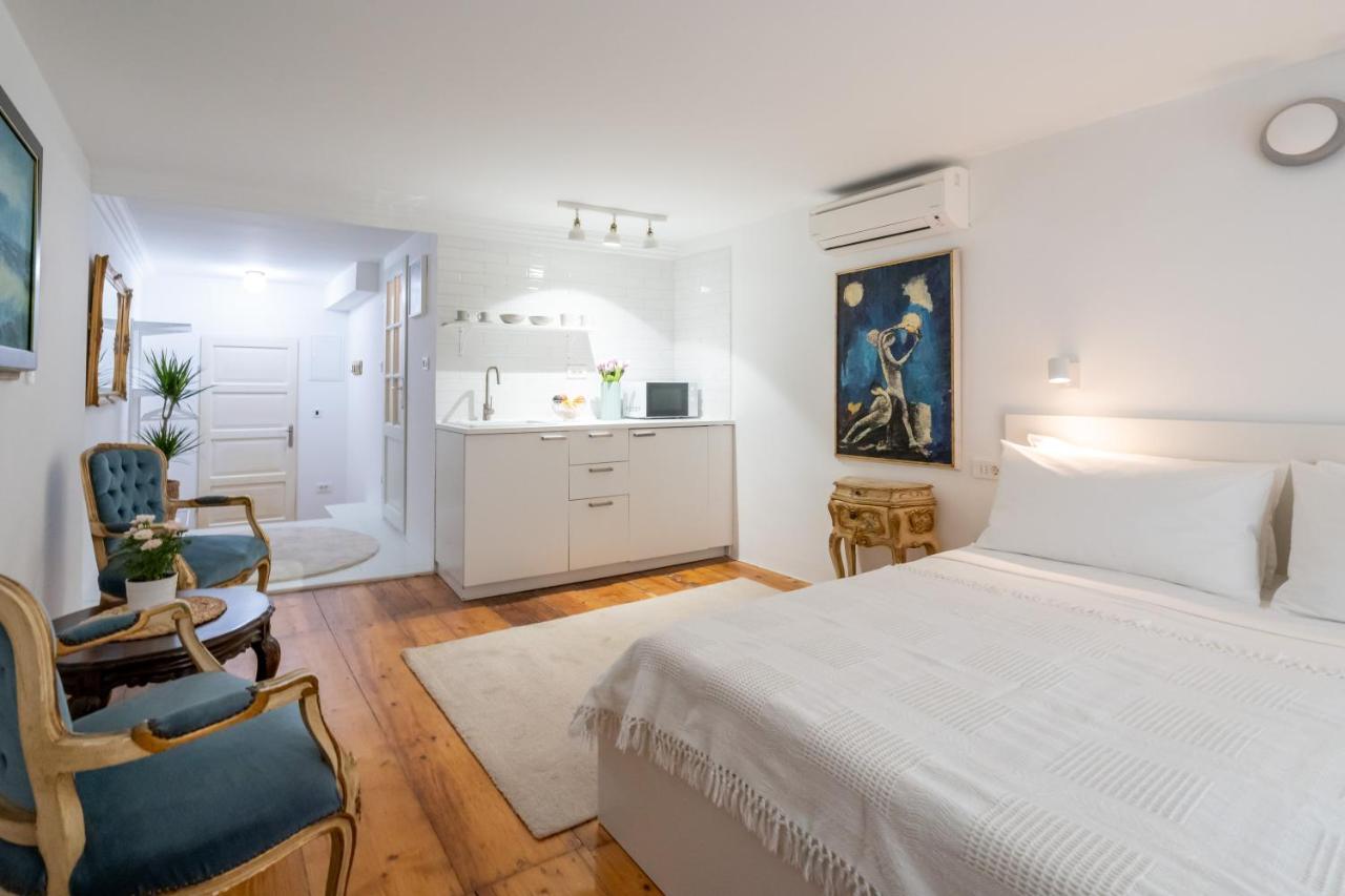 Apartments & Rooms Carera 6 Rovinj Bagian luar foto